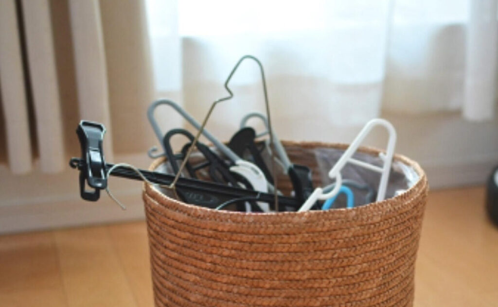 e3838fe383b3e382ace383bce58f8ee7b48de382a2e382a4e38387e382a2e381a7e382b9e38383e382ade383aae695b4e79086e695b4e9a093e38199e3828be696b9 ハンガー収納アイデアでスッキリ整理整頓する方法