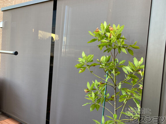 e68e83e3818de587bae38197e7aa93e381aee79baee99aa0e38197e382a2e382a4e38387e382a2e4b880e8a6a7e381a8e5ae9fe794a8e4be8b 掃き出し窓の目隠しアイデア一覧と実用例