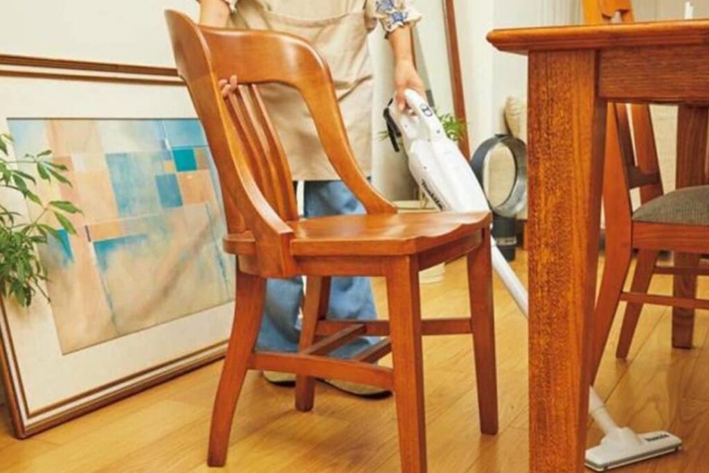 e6a485e5ad90e381aee8849ae382abe38390e383bce382a2e382a4e38387e382a2e381a8e4bdbfe794a8e7b4a0e69d90e381aee6af94e8bc83e4b880e8a6a7 椅子の脚カバーアイデアと使用素材の比較一覧